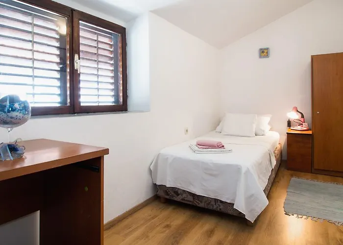 بيت ضيافة Split Accommodation
